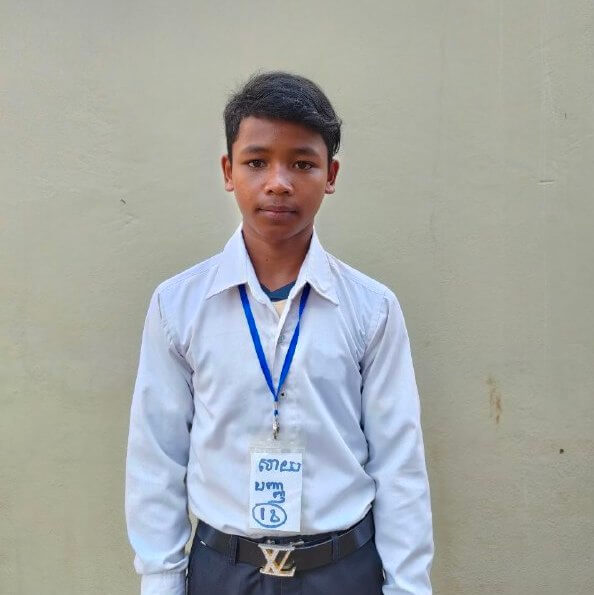 Panha - new 10th grade Plas Prai student.